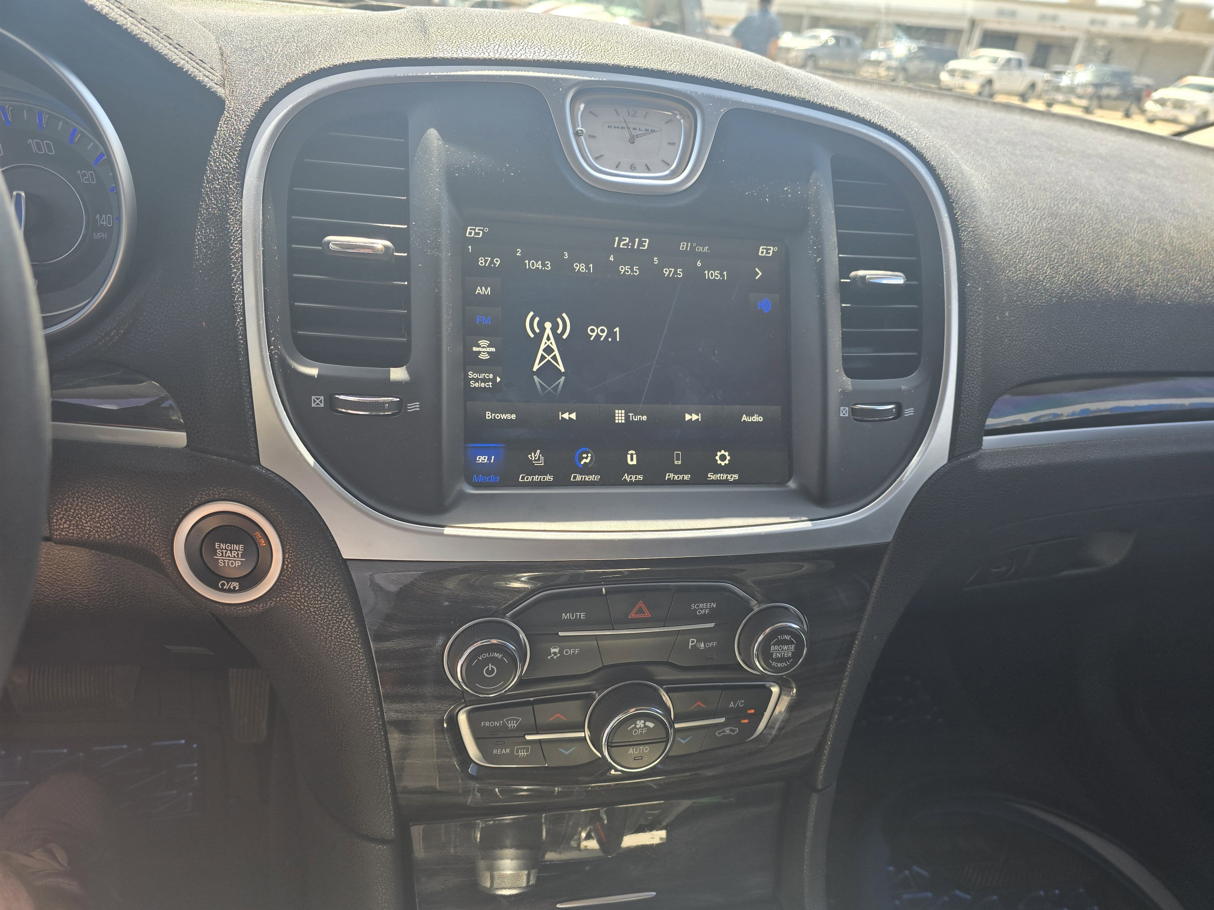 2022 Chrysler 300 Touring L