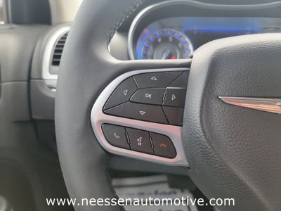 2022 Chrysler 300 Touring L