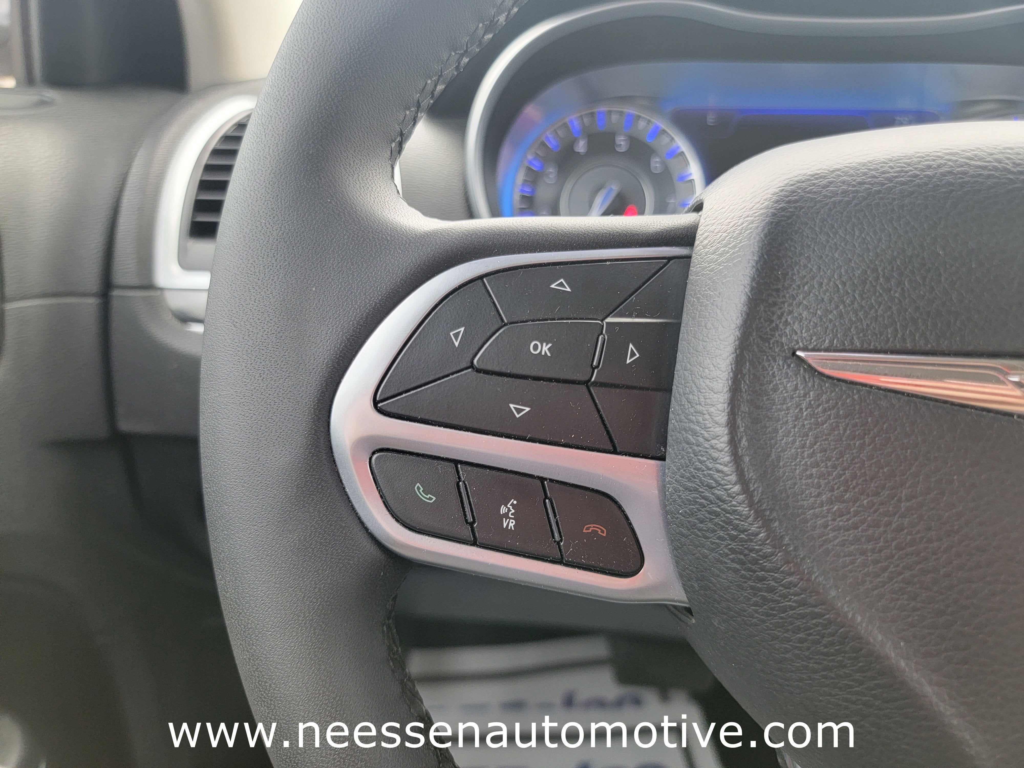 2022 Chrysler 300 Touring L