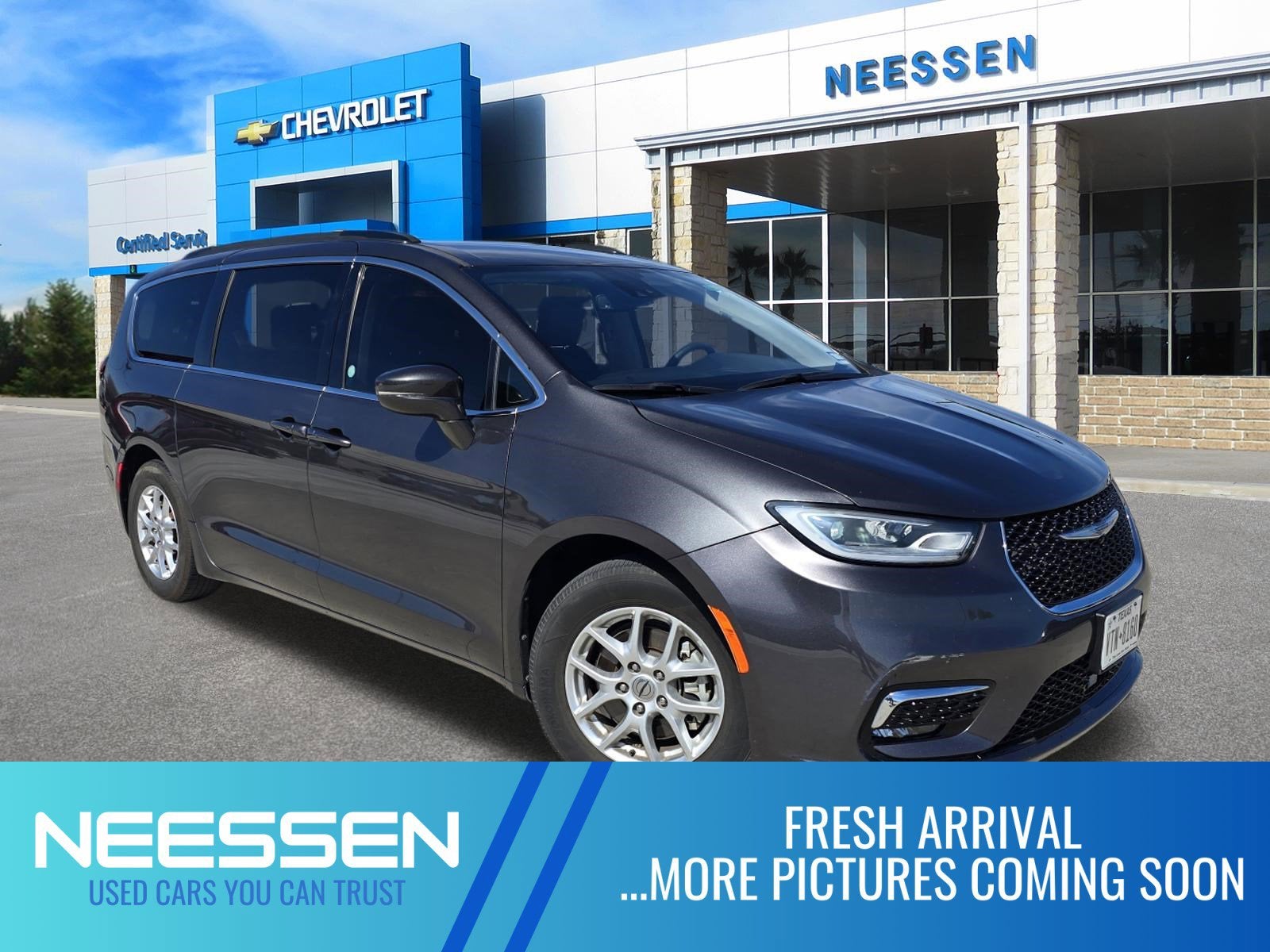 2022 Chrysler Pacifica Touring L