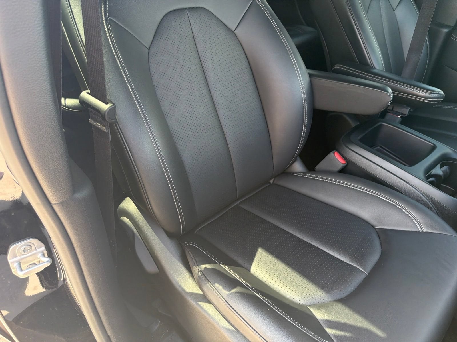 2025 Chrysler Pacifica Hybrid Select