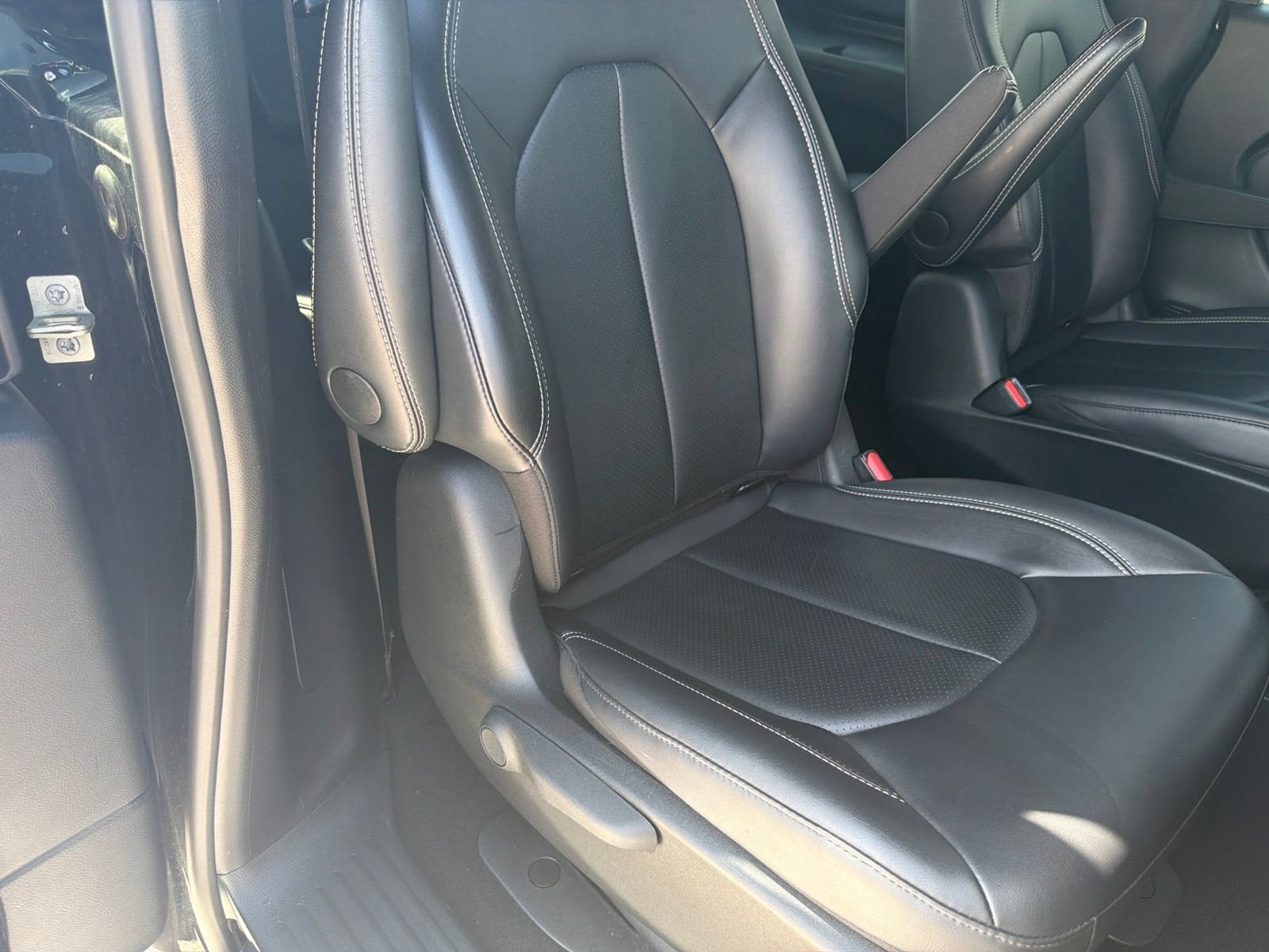 2025 Chrysler Pacifica Hybrid Select