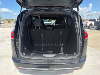 2025 Chrysler Pacifica Hybrid Select