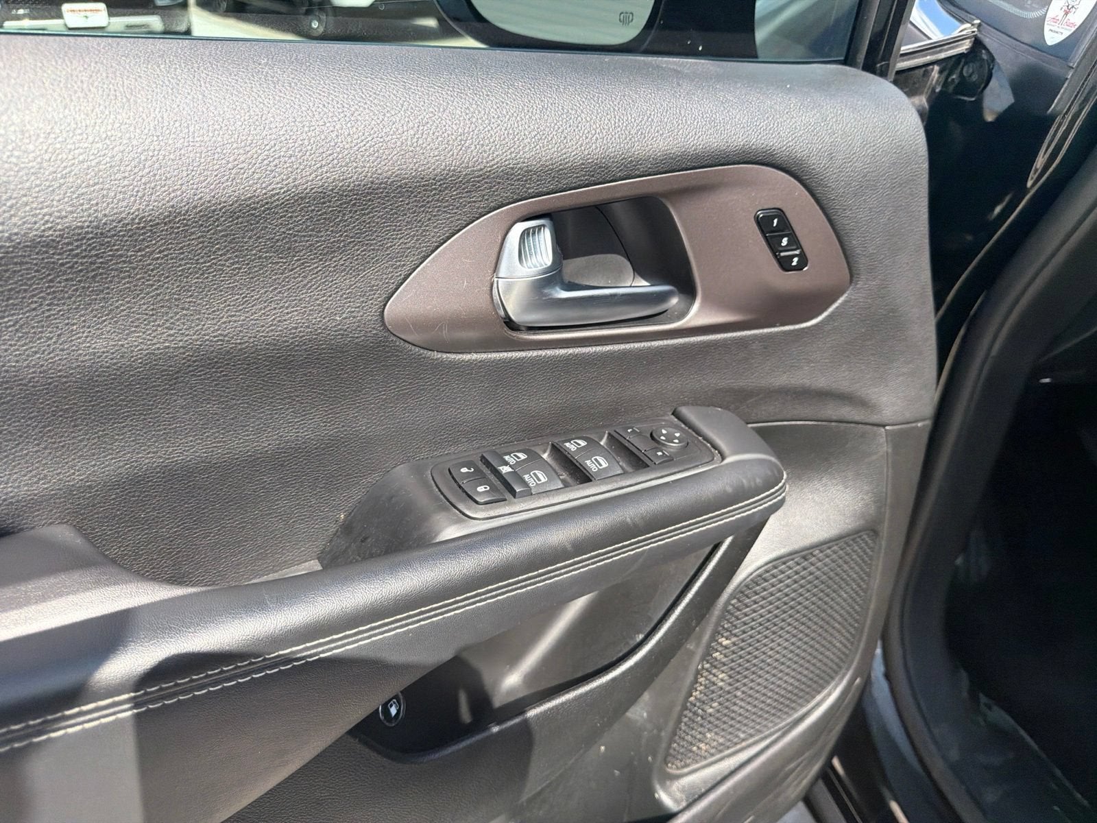 2025 Chrysler Pacifica Hybrid Select