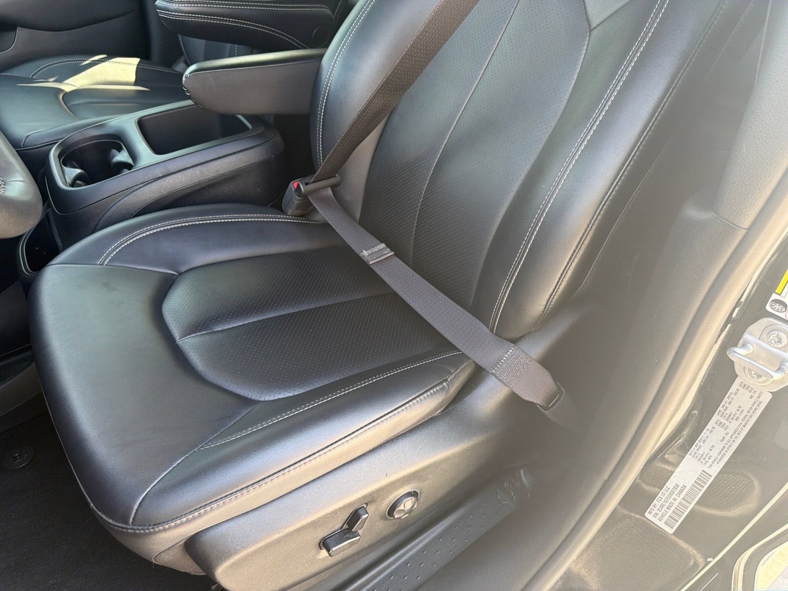 2025 Chrysler Pacifica Hybrid Select