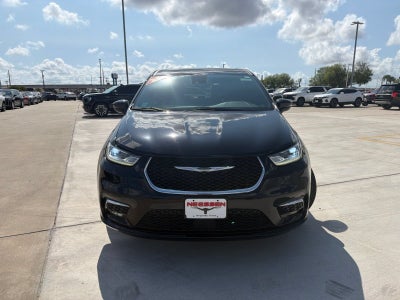 2025 Chrysler Pacifica Hybrid Select