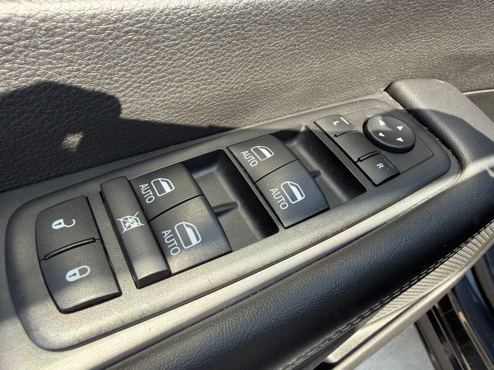 2025 Chrysler Pacifica Hybrid Select