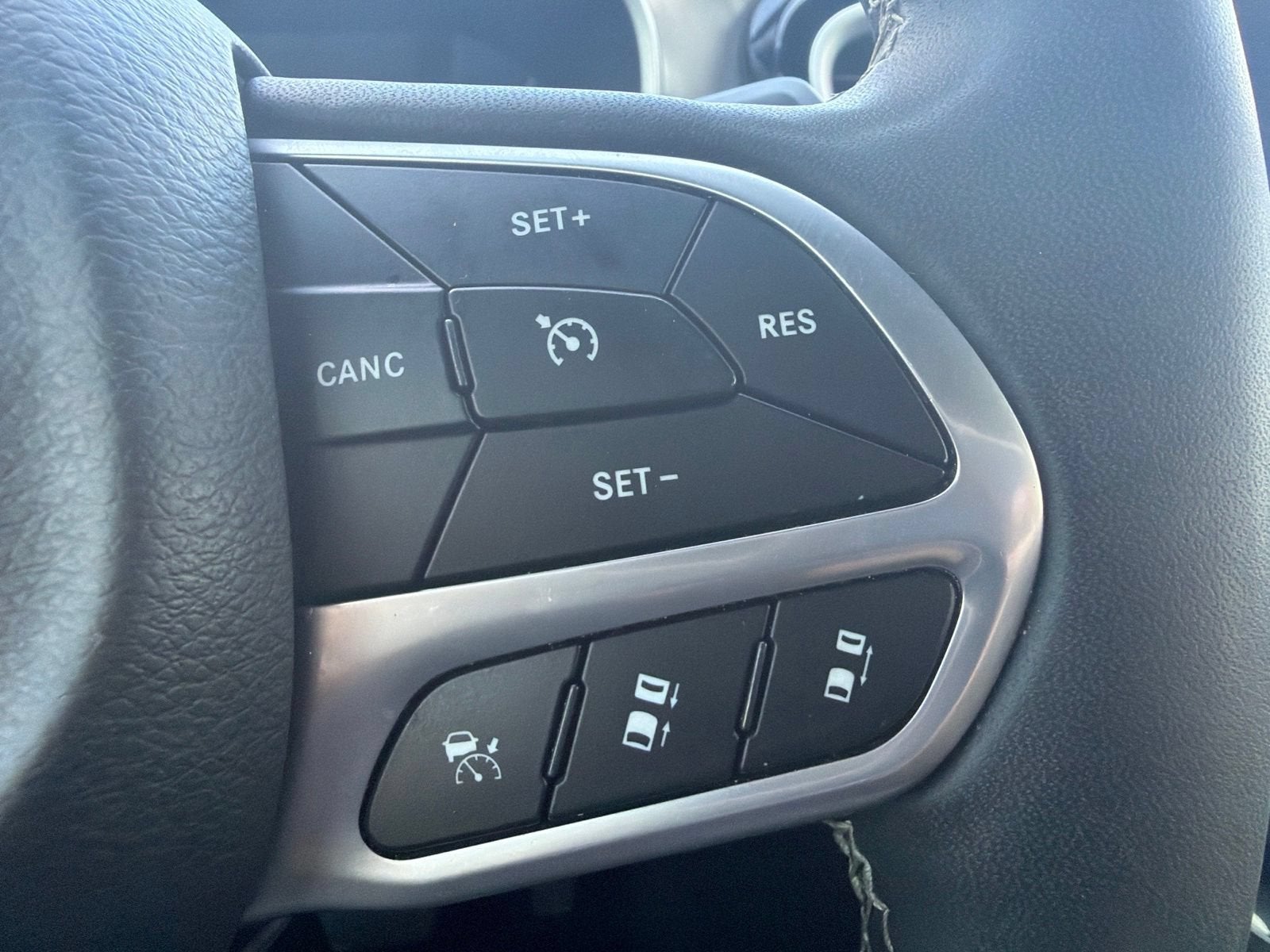 2025 Chrysler Pacifica Hybrid Select