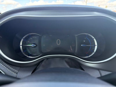 2025 Chrysler Pacifica Hybrid Select