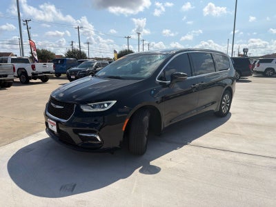 2025 Chrysler Pacifica Hybrid Select