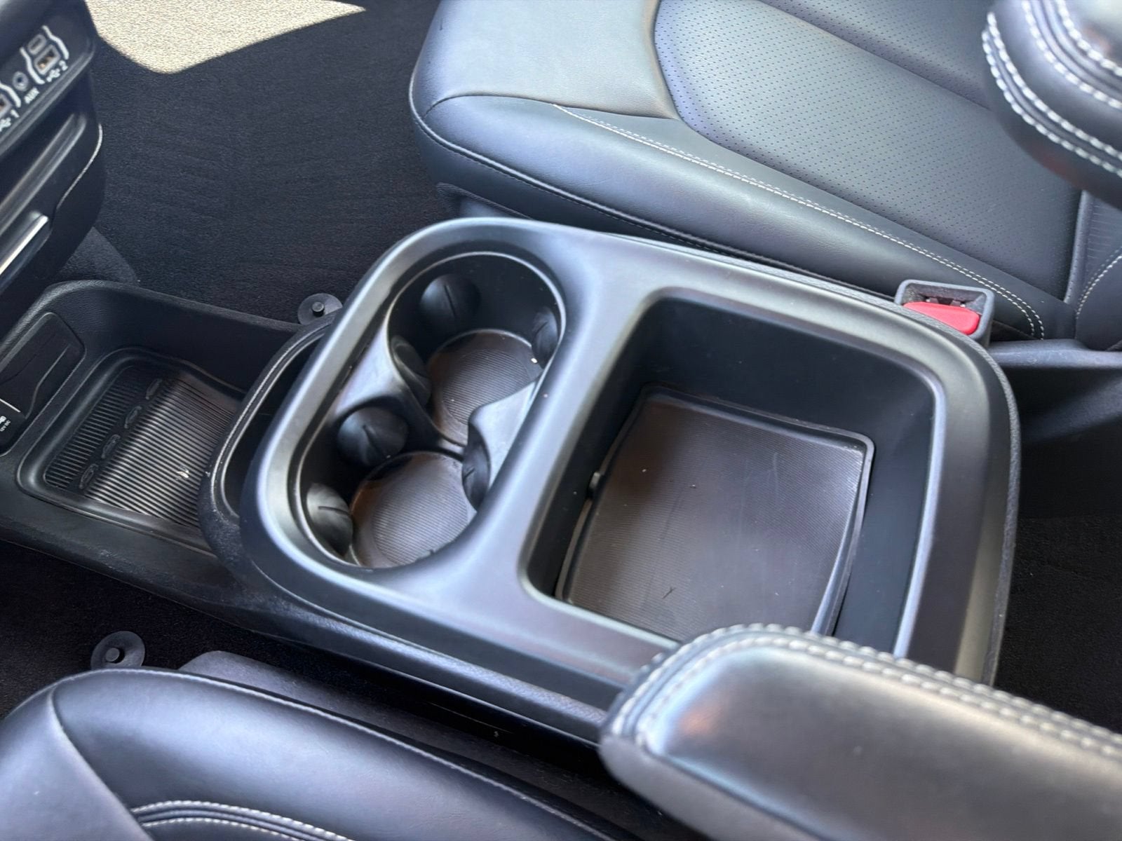 2025 Chrysler Pacifica Hybrid Select