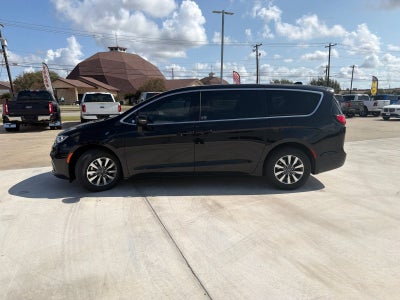 2025 Chrysler Pacifica Hybrid Select