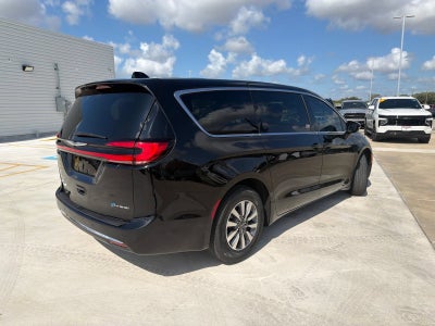 2025 Chrysler Pacifica Hybrid Select