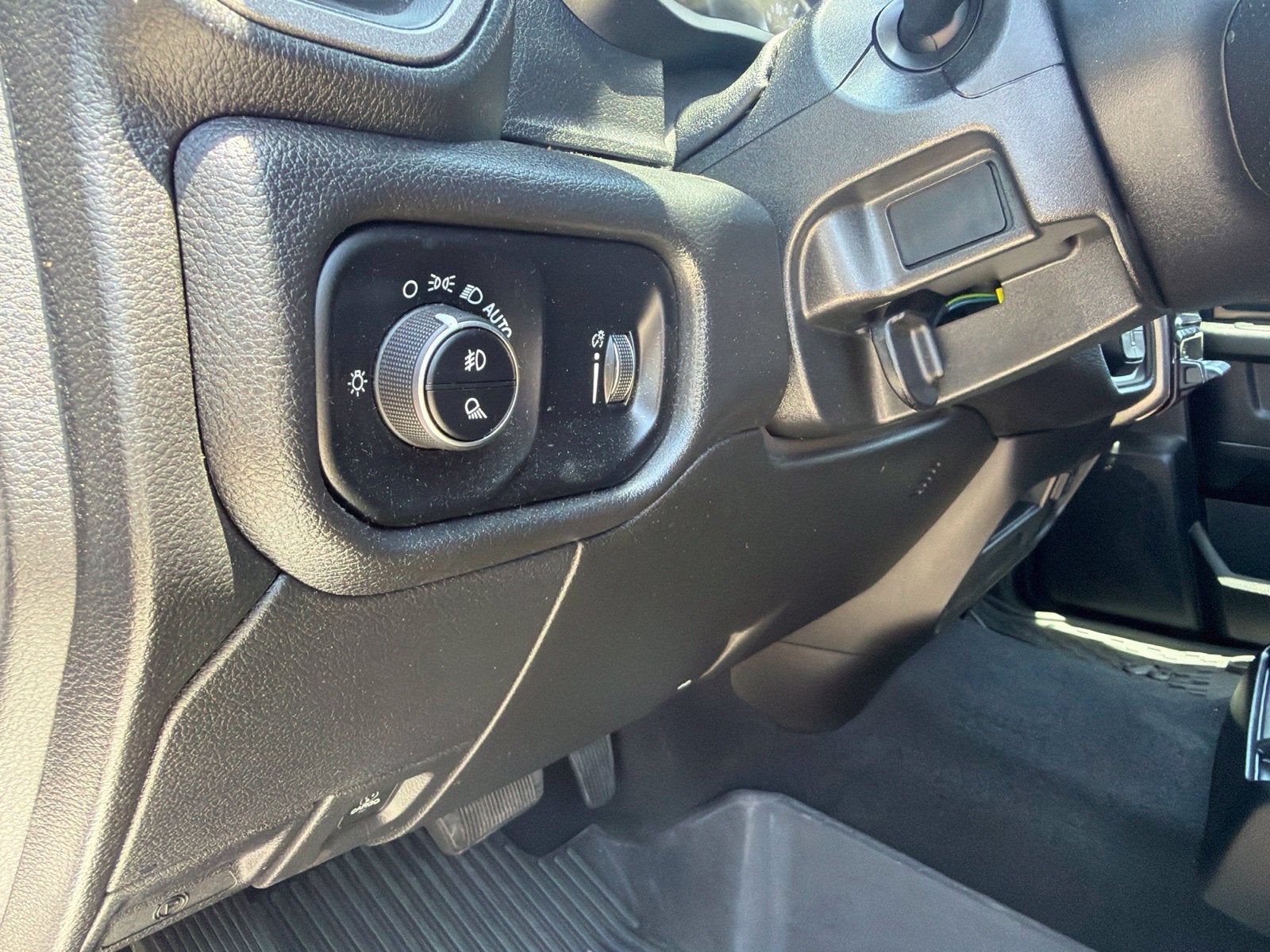 Dennis R Neessen 2025 RAM 2500 Tradesman Kingsville TX | Neessen Chevrolet 3C63R5CLXSG537471
