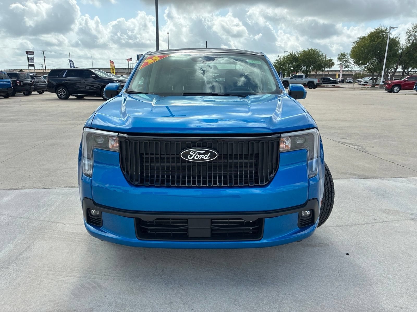 2025 Ford Maverick Lobo Standard