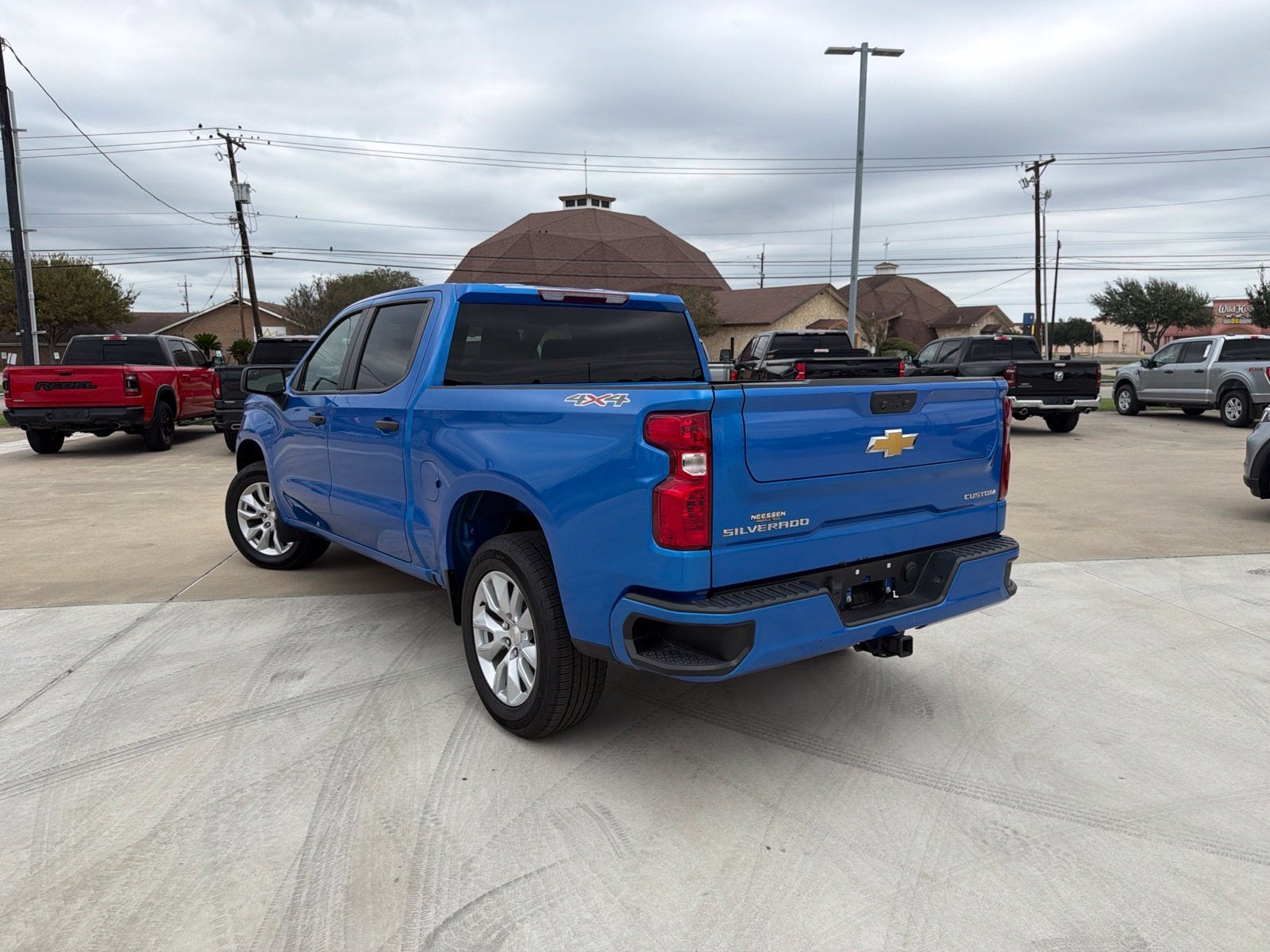 2025 Chevrolet Silverado 1500 Custom