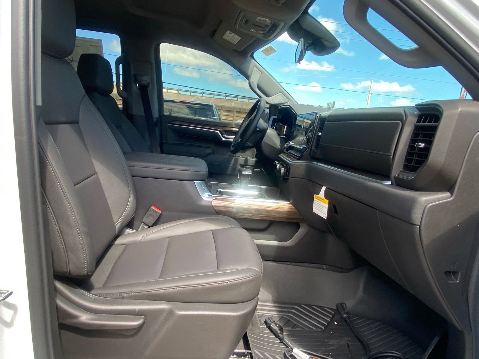 2026 Chevrolet Silverado 1500 LT Trail Boss - Photo 11