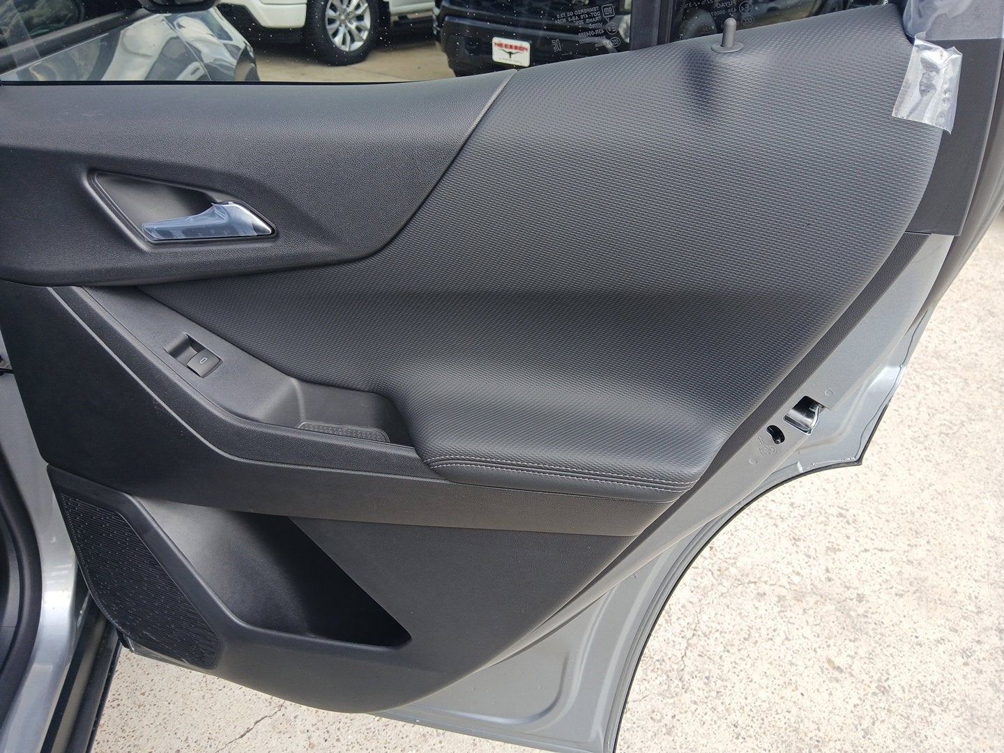 2027 Chevrolet Equinox LT - Photo 11