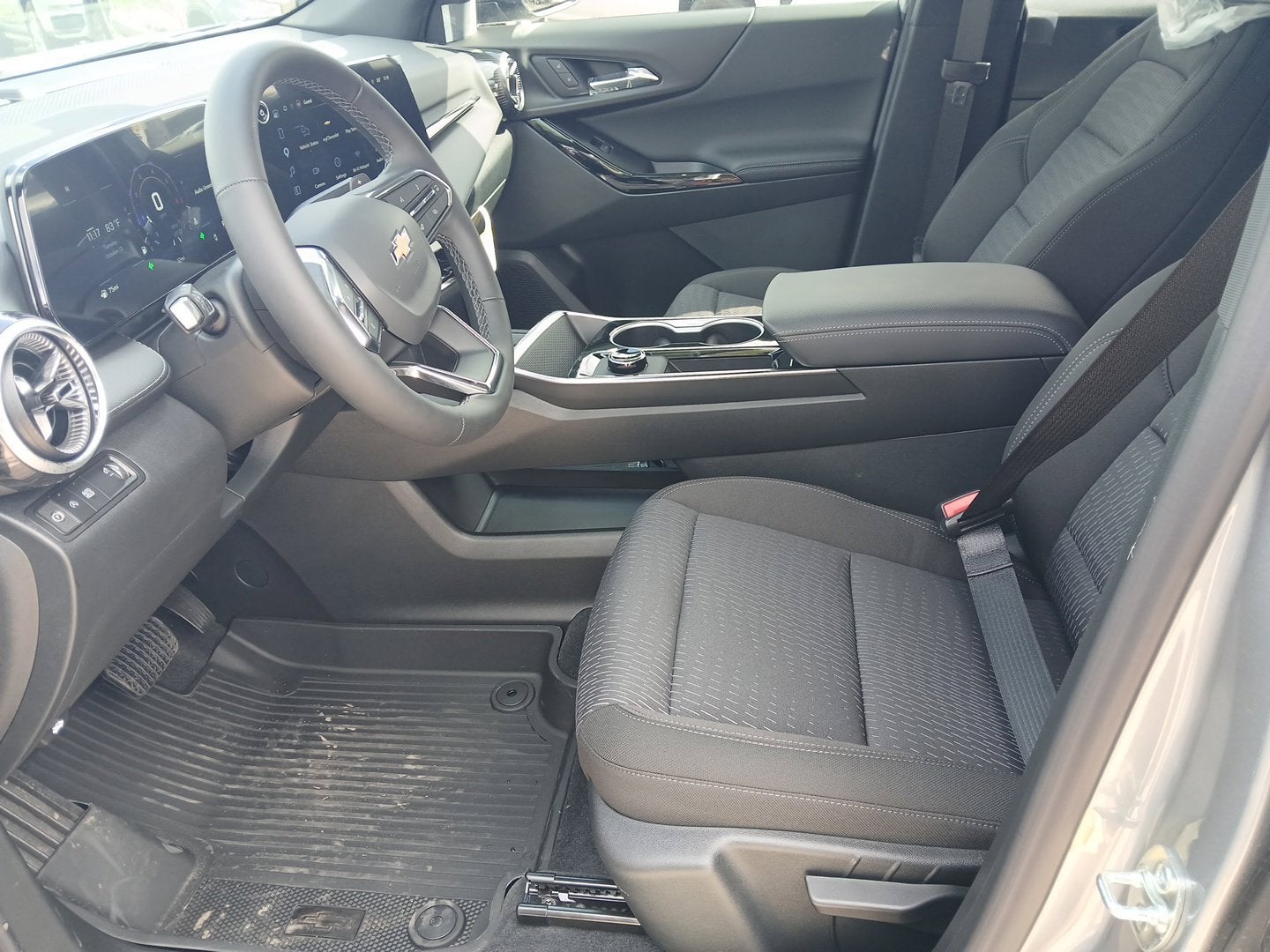2027 Chevrolet Equinox LT - Photo 17
