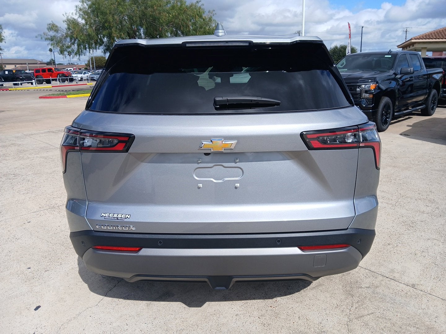 2027 Chevrolet Equinox LT - Photo 6