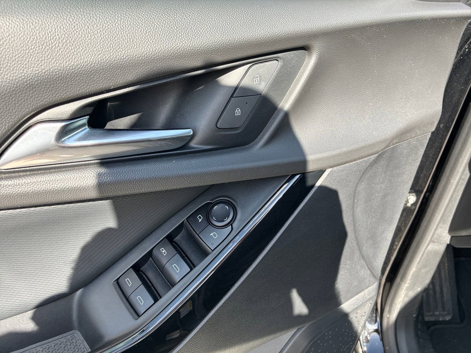 2025 Chevrolet Equinox LT - Photo 16
