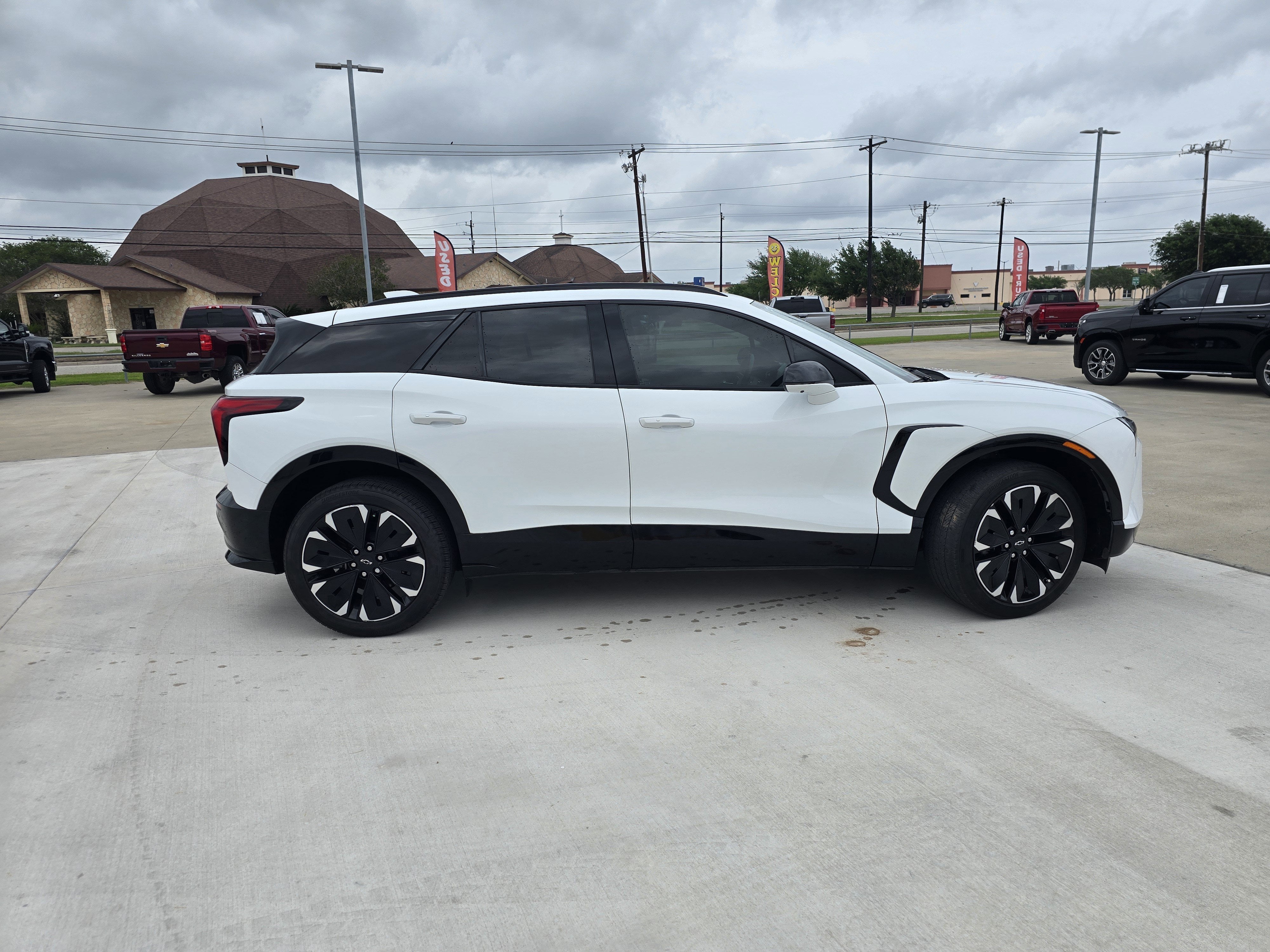 Used 2024 Chevrolet Blazer EV RS with VIN 3GNKDCRJ7RS213454 for sale in Kingsville, TX