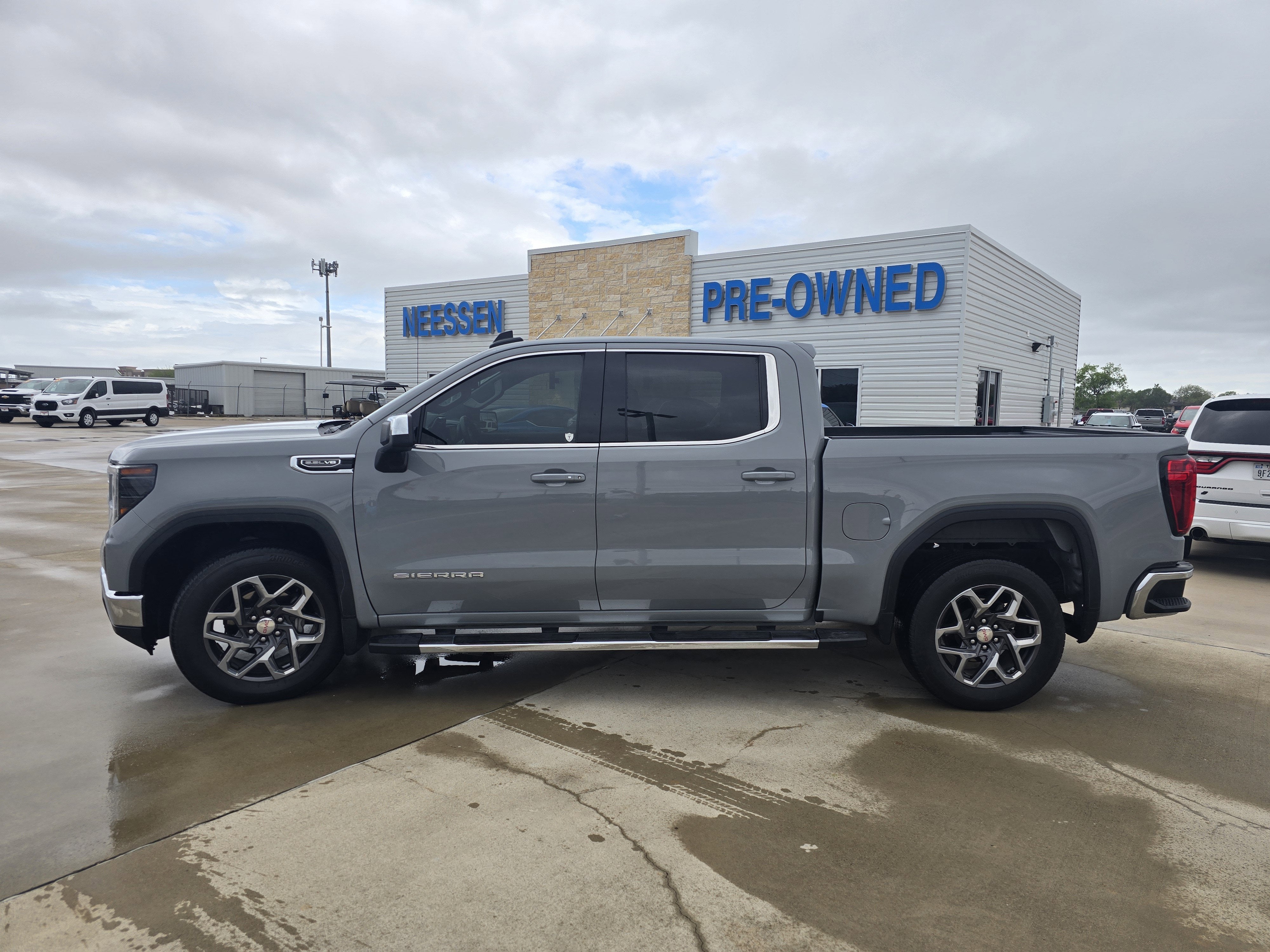 2024 GMC Sierra 1500 SLE