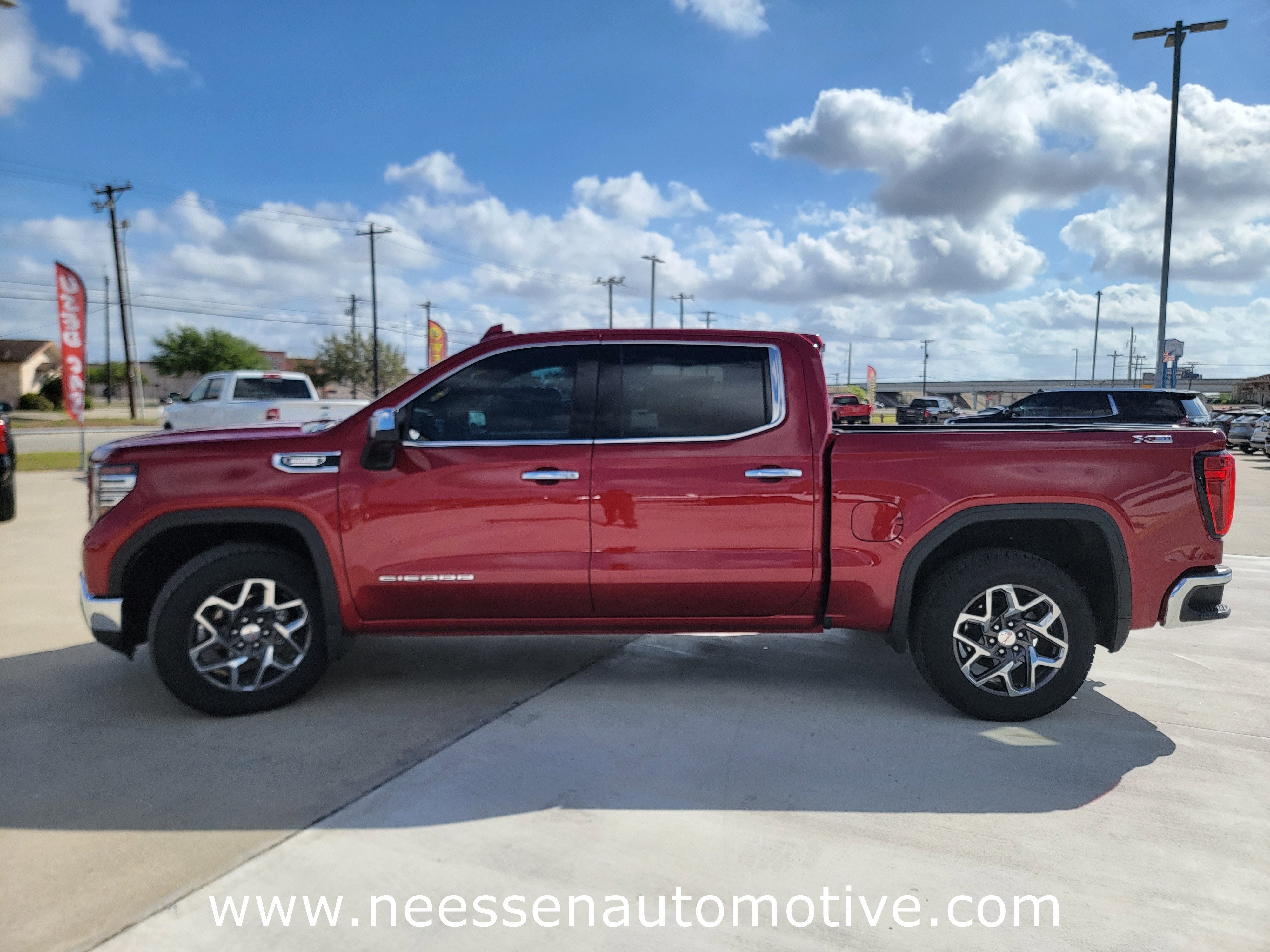 2024 GMC Sierra 1500 SLT