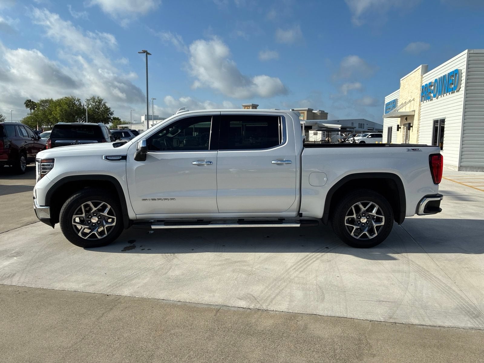 2023 GMC Sierra 1500 SLT