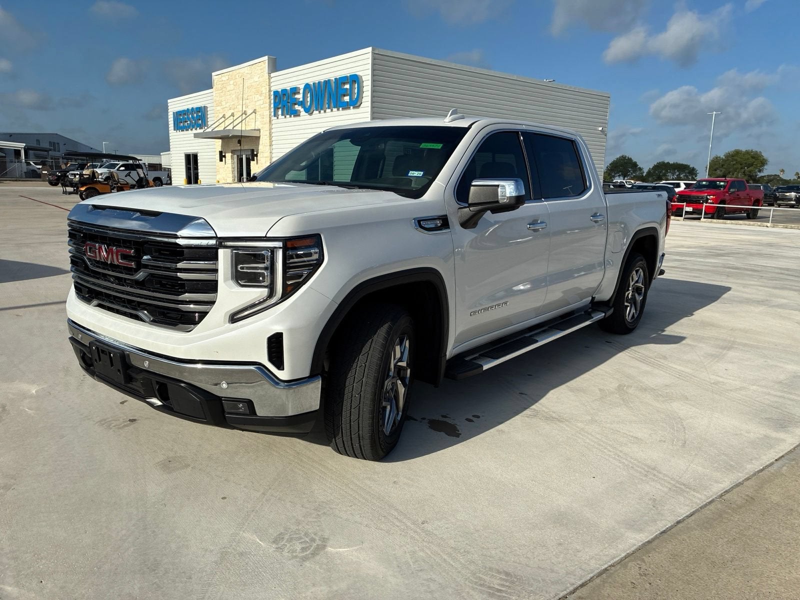 2023 GMC Sierra 1500 SLT