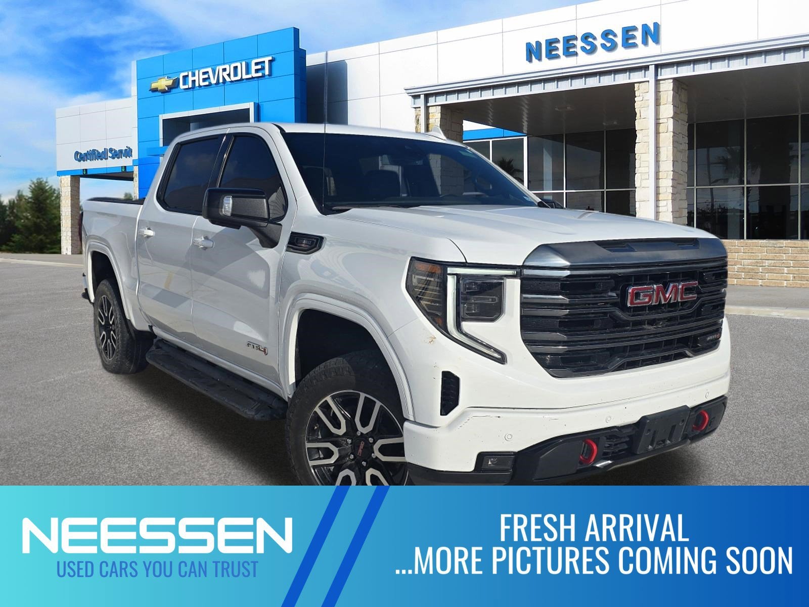 2023 GMC Sierra 1500 AT4