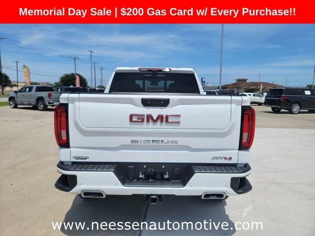 2025 GMC Sierra 1500 AT4