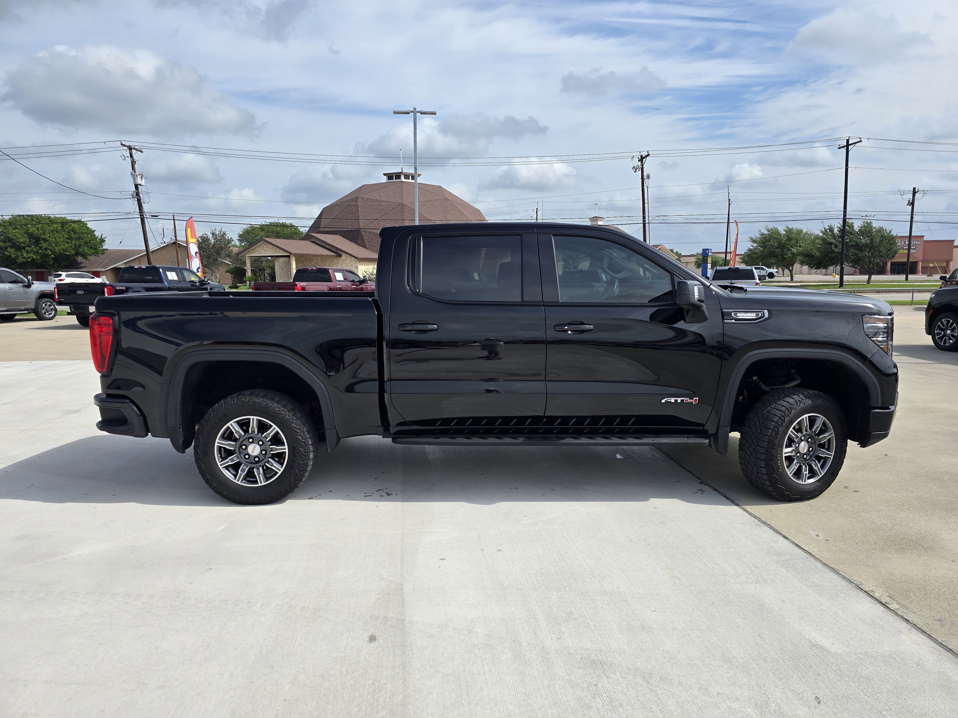 2024 GMC Sierra 1500 AT4