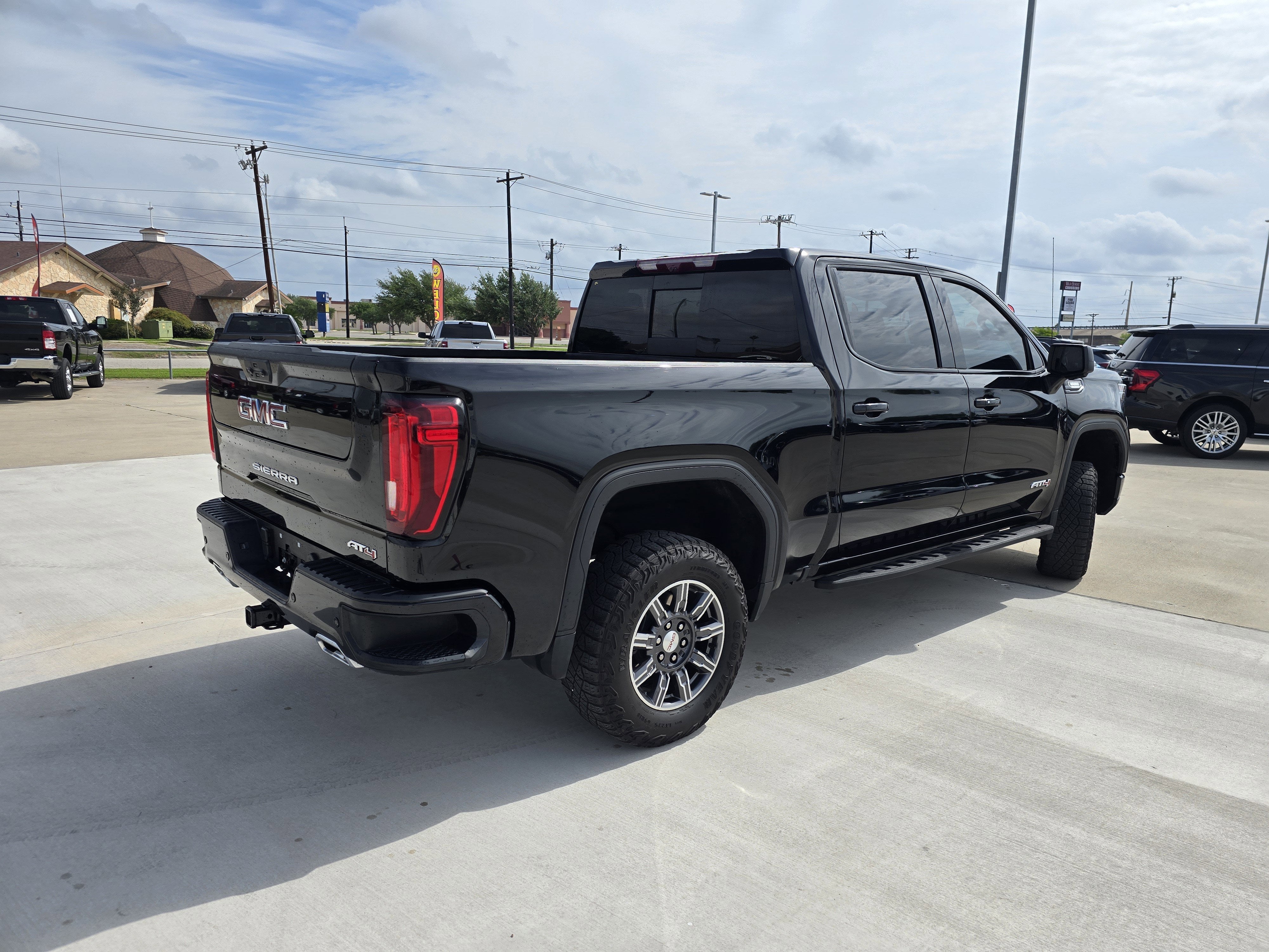 2024 GMC Sierra 1500 AT4