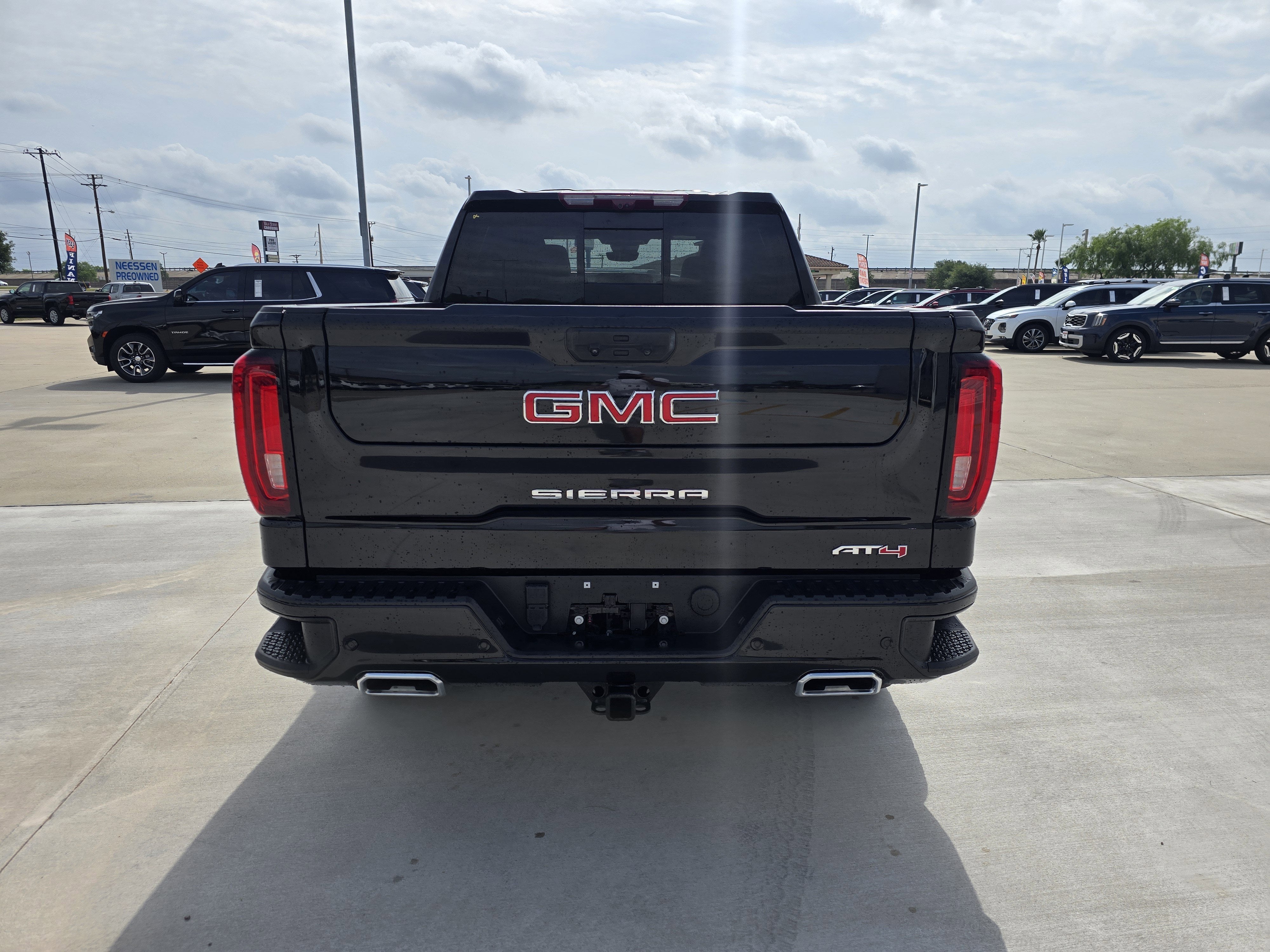2024 GMC Sierra 1500 AT4