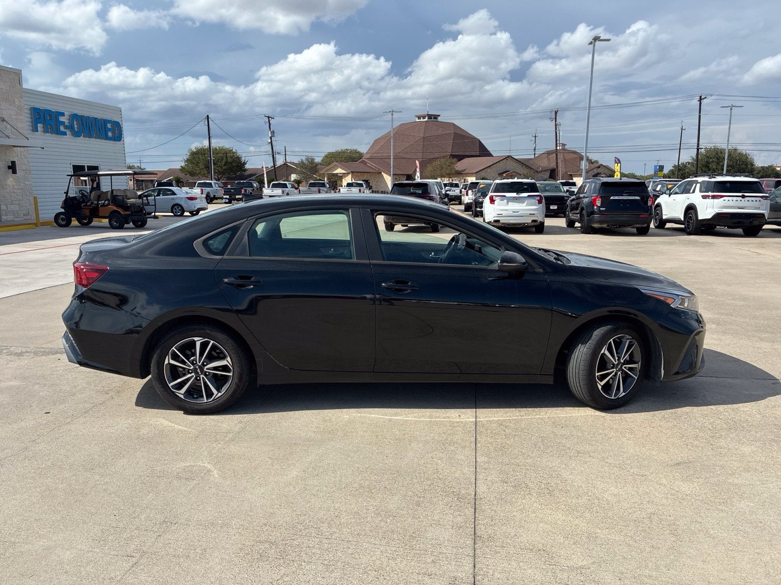 Used 2023 Kia Forte LXS with VIN 3KPF24AD1PE576338 for sale in Kingsville, TX