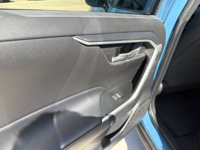 2023 Toyota RAV4 Hybrid SE