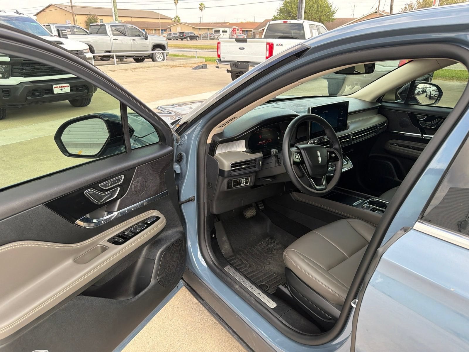 2025 Lincoln Corsair Premiere