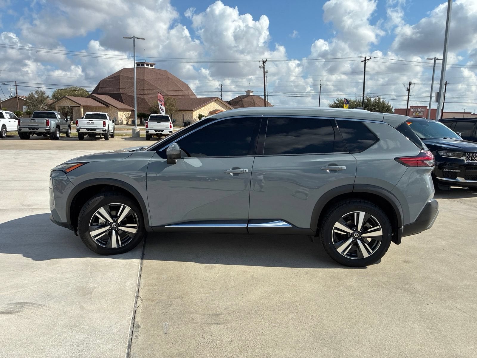 2021 Nissan Rogue SL