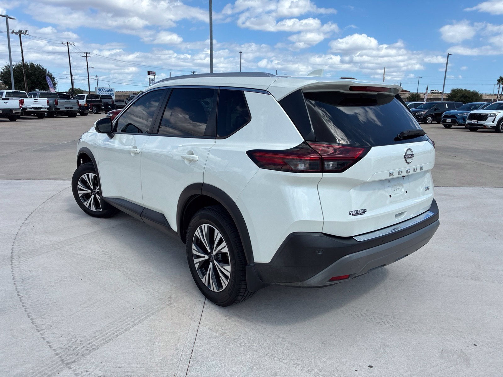 2022 Nissan Rogue SV