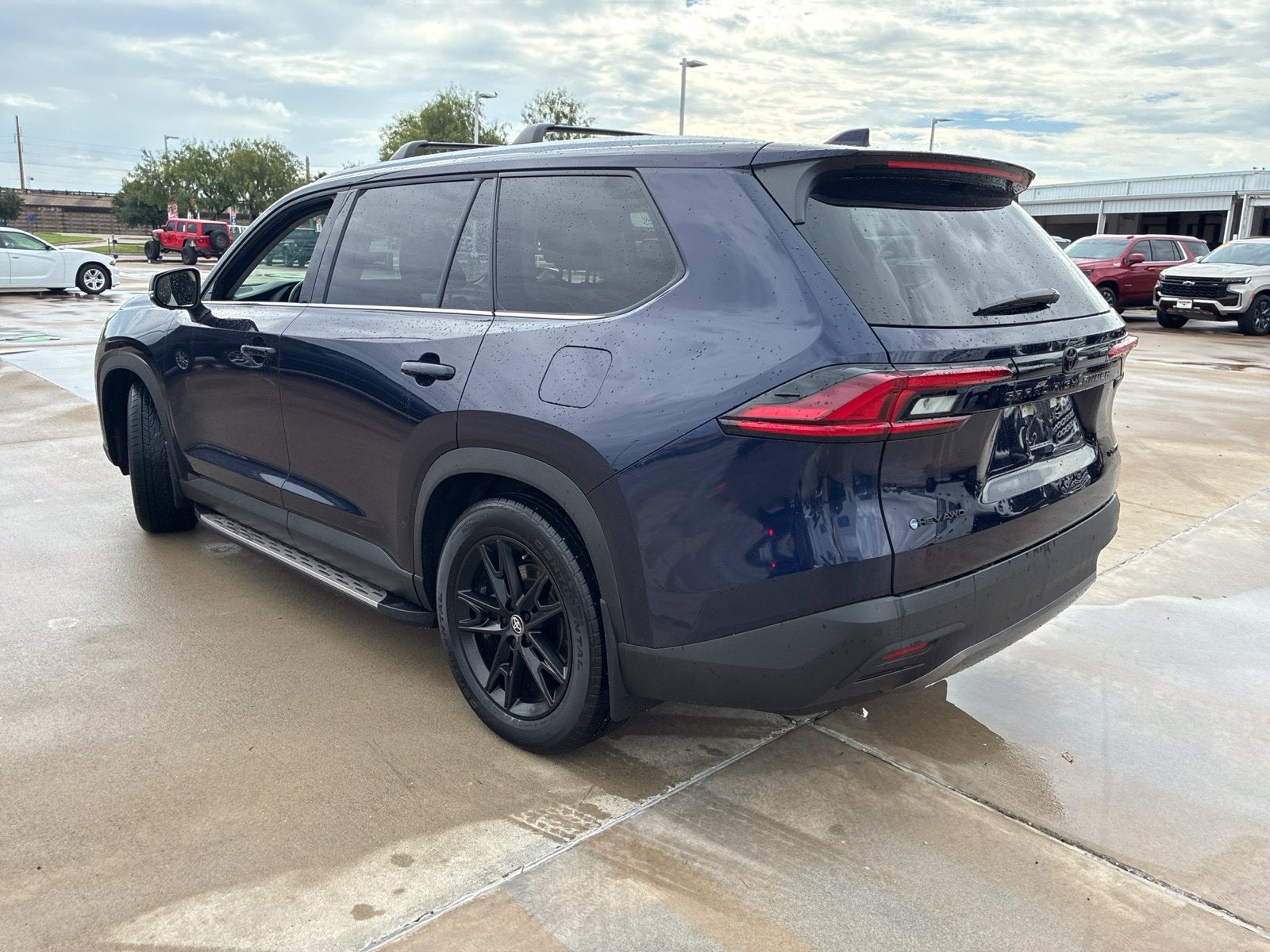 2026 TOYOTA TRU GRAND HIGHLANDE Base