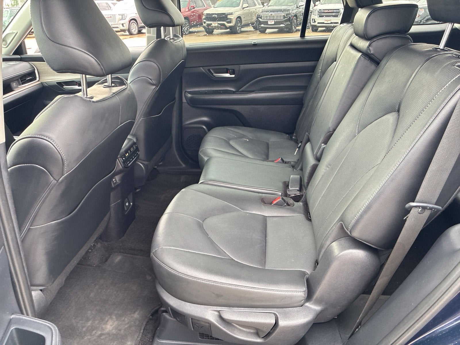 2026 TOYOTA TRU GRAND HIGHLANDE Base