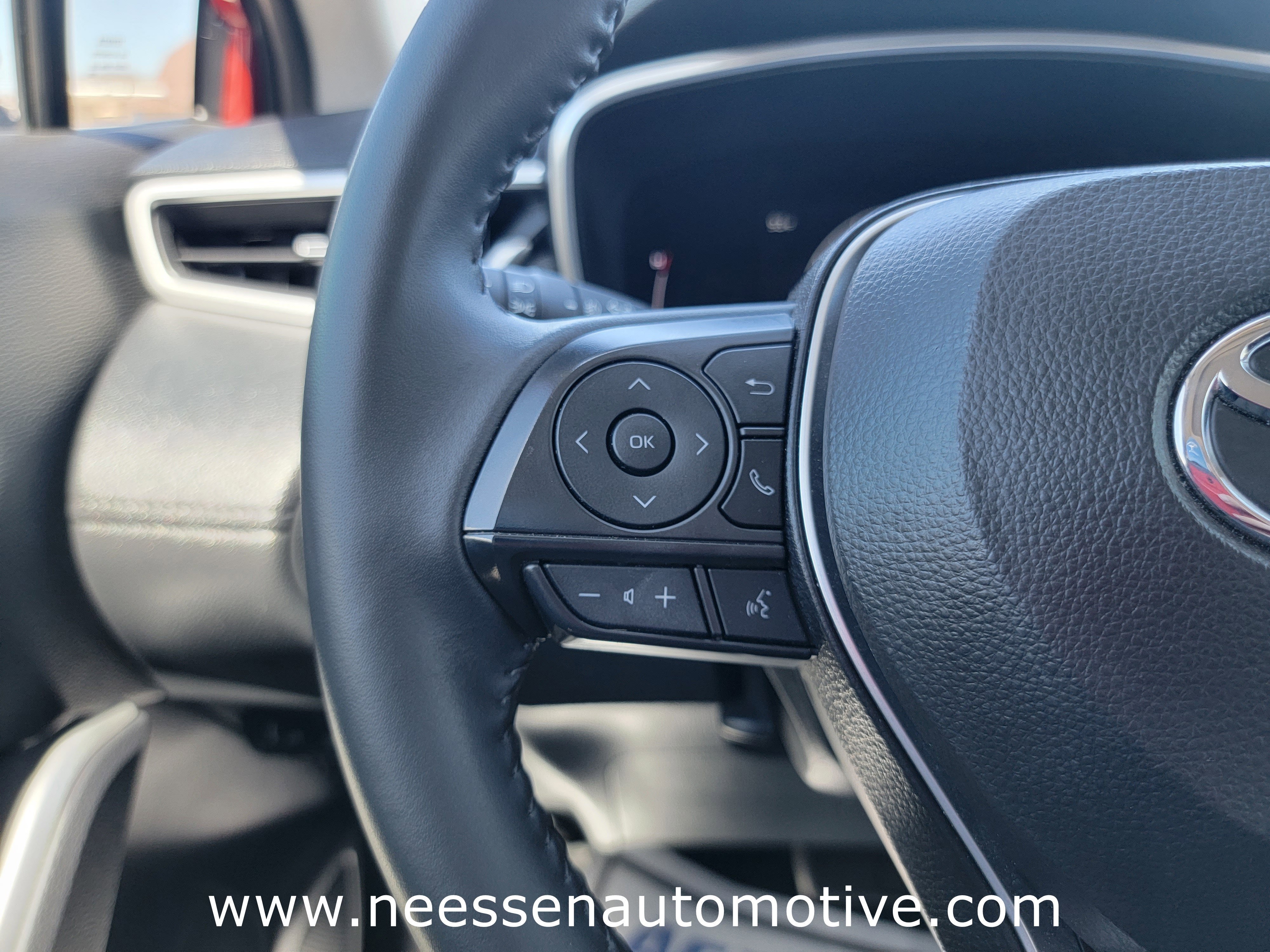 2024 Toyota Corolla Cross XLE