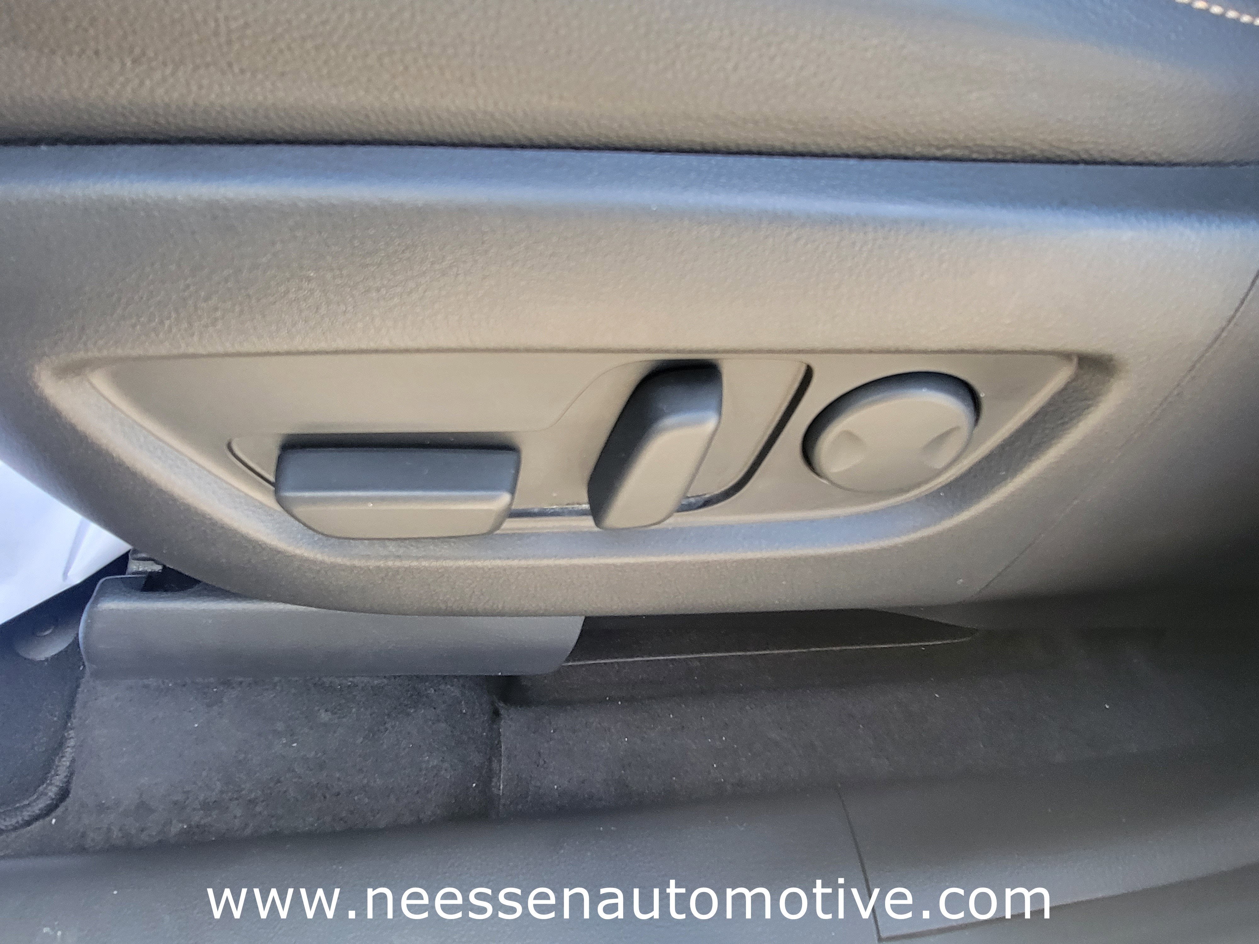 2025 Mazda Mazda CX-70 PHEV Premium Package