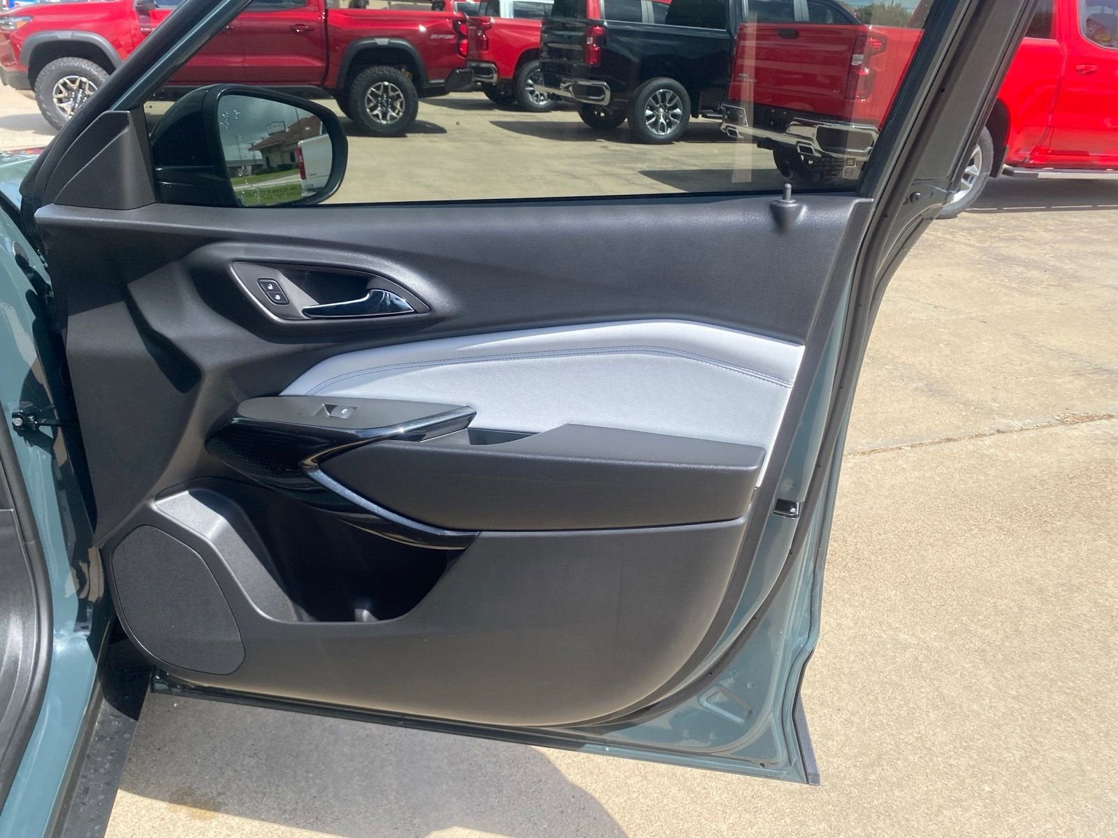 2026 Chevrolet Trax LT - Photo 10