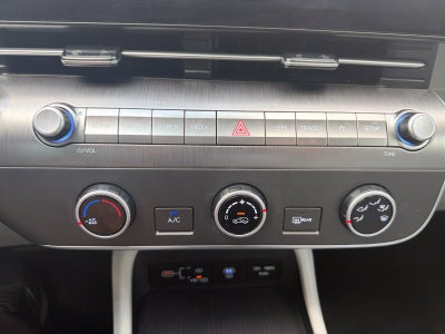 2025 Hyundai Kona SE