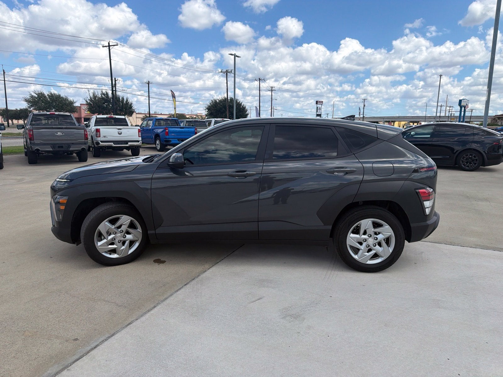 2025 Hyundai Kona SE