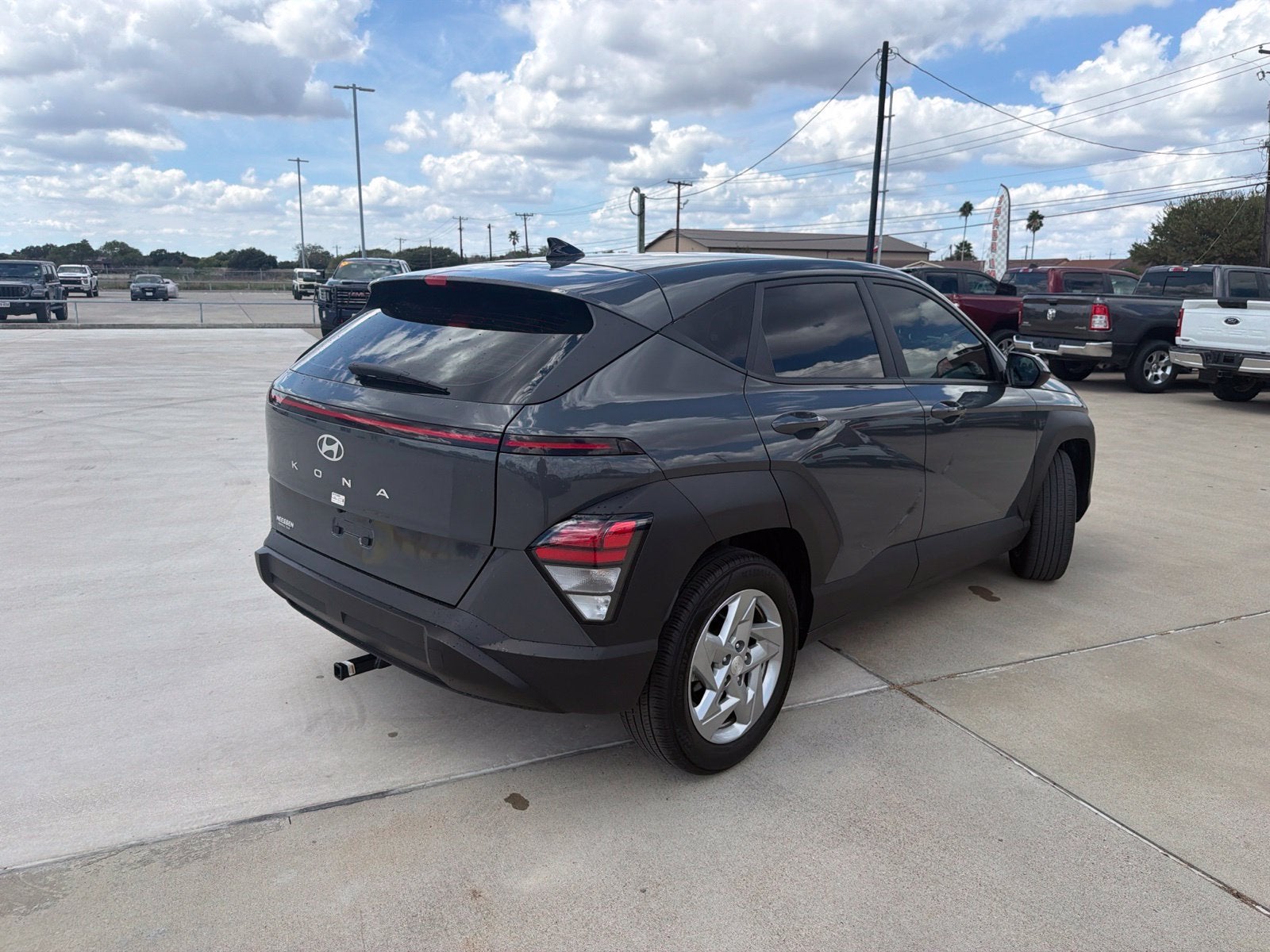 2025 Hyundai Kona SE