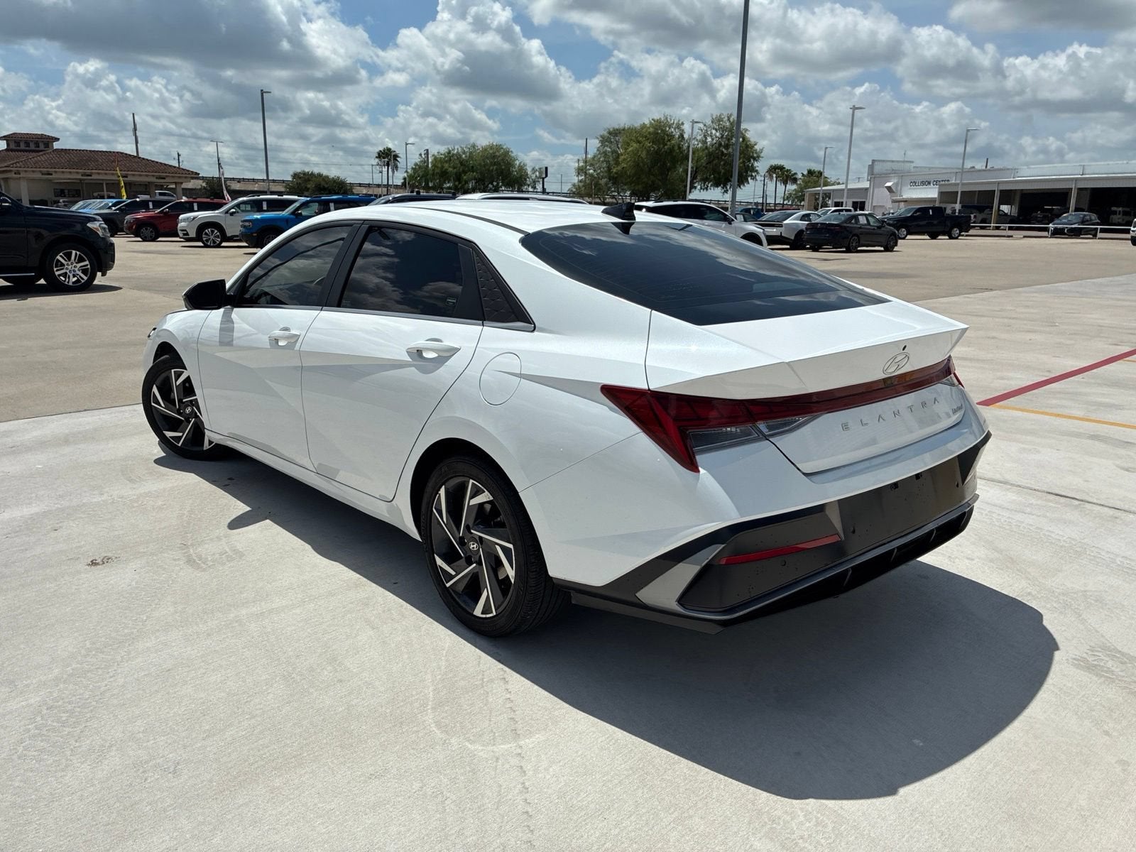 2024 Hyundai Elantra Limited