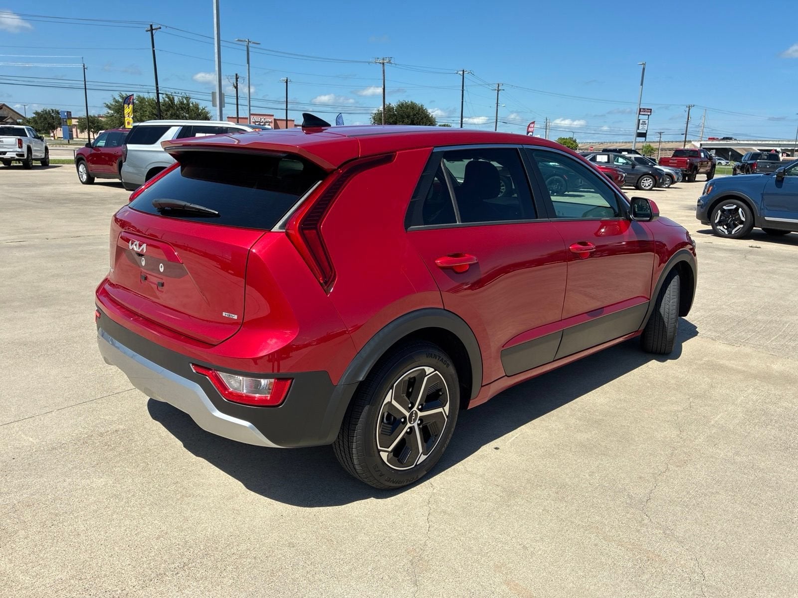 2024 Kia Niro LX